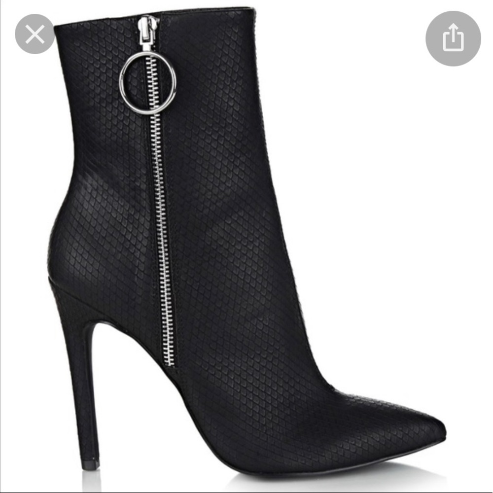 Danielle Guizio Nectra Python Zip Up Black Heeled… - image 1